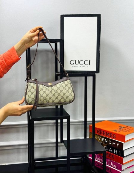 حقيبة GUCCI✨ حجم القاعدة 26 سم